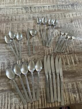 23Pc vtg Ekco Eterna Cantina Floral Pattern Stainless Flatware Set Spoon Fork